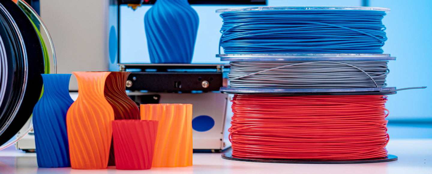 ABS, PLA, PETG, PVA, TPE and all materials with an extrusion temperature up to 250°С.